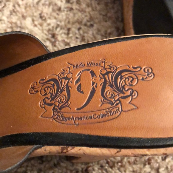 Nine West - Picture 2 of 4